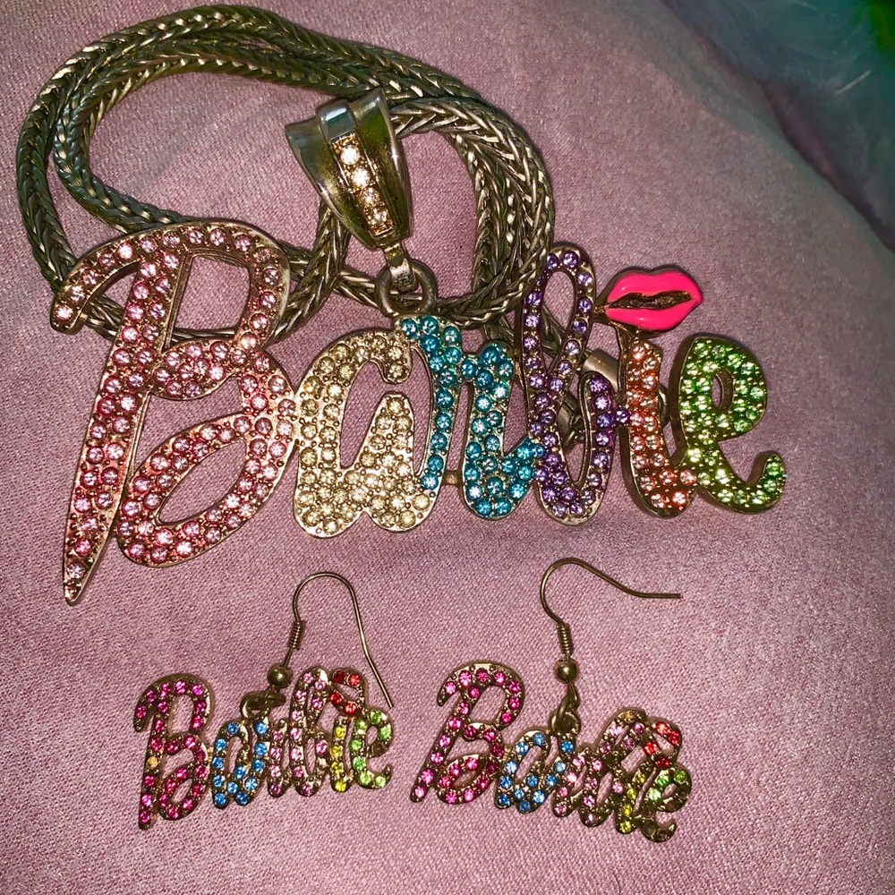 BARBIE CHAIN AND EARRINGS
